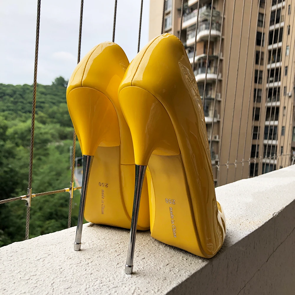 NEWLY 16cm Ultra High Metal He - Men Shoes Yellow recension och pris