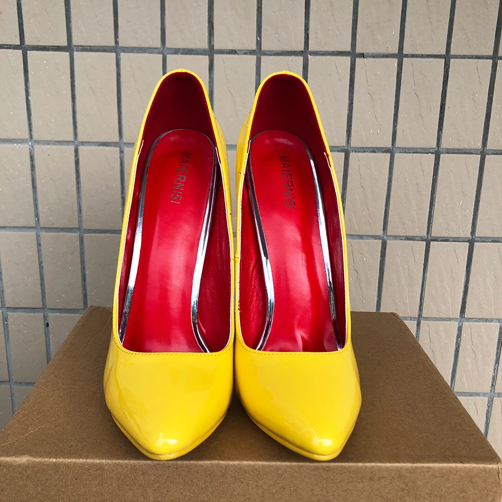 NEWLY 16cm Ultra High Metal He - Men Shoes Yellow recension och pris